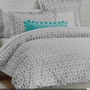 PB Teen Full Duvet cover and 2 shams